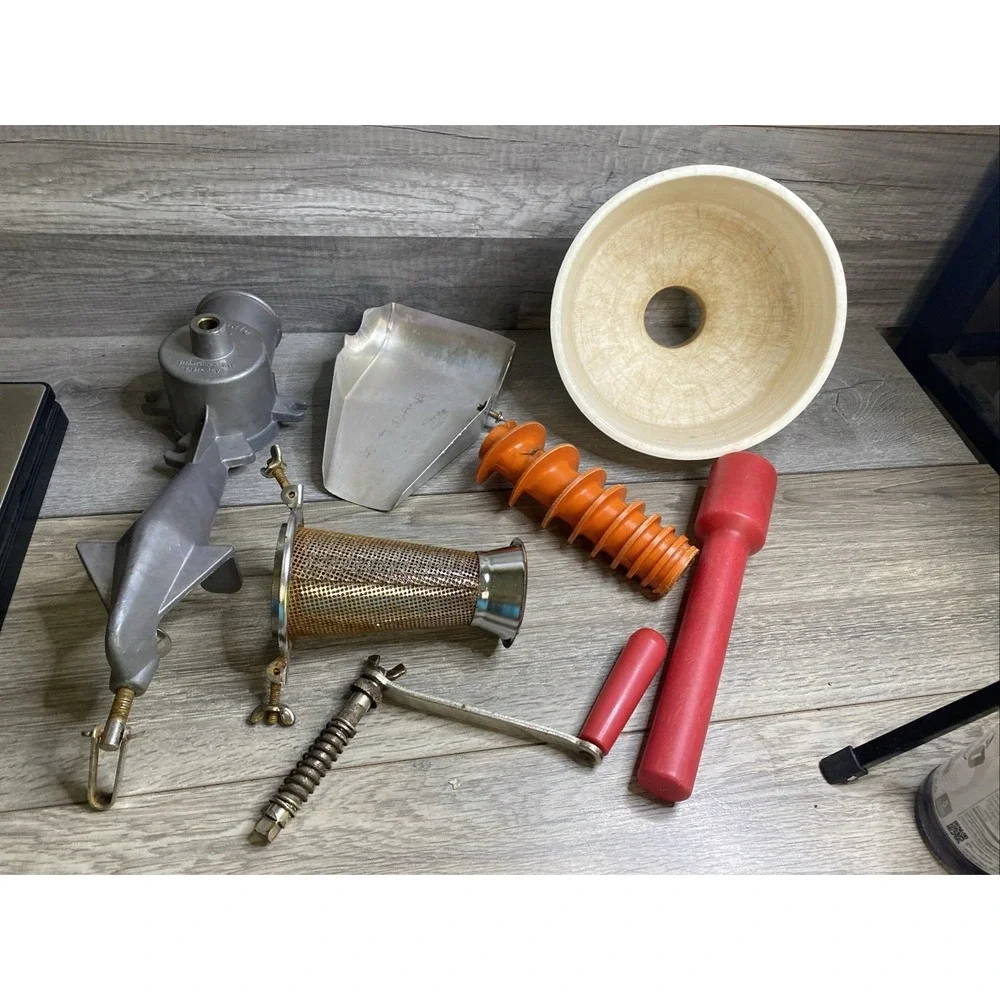Victorio No. 200‎ Counter Top Hand Crank Vegetable Processor
